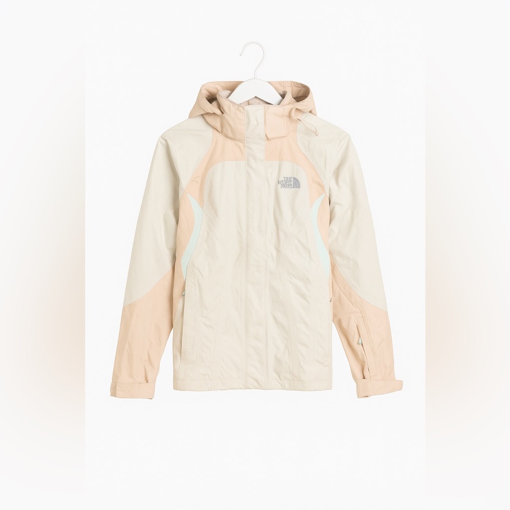 The North Face Women's Ski Jacket - Cream and Tan